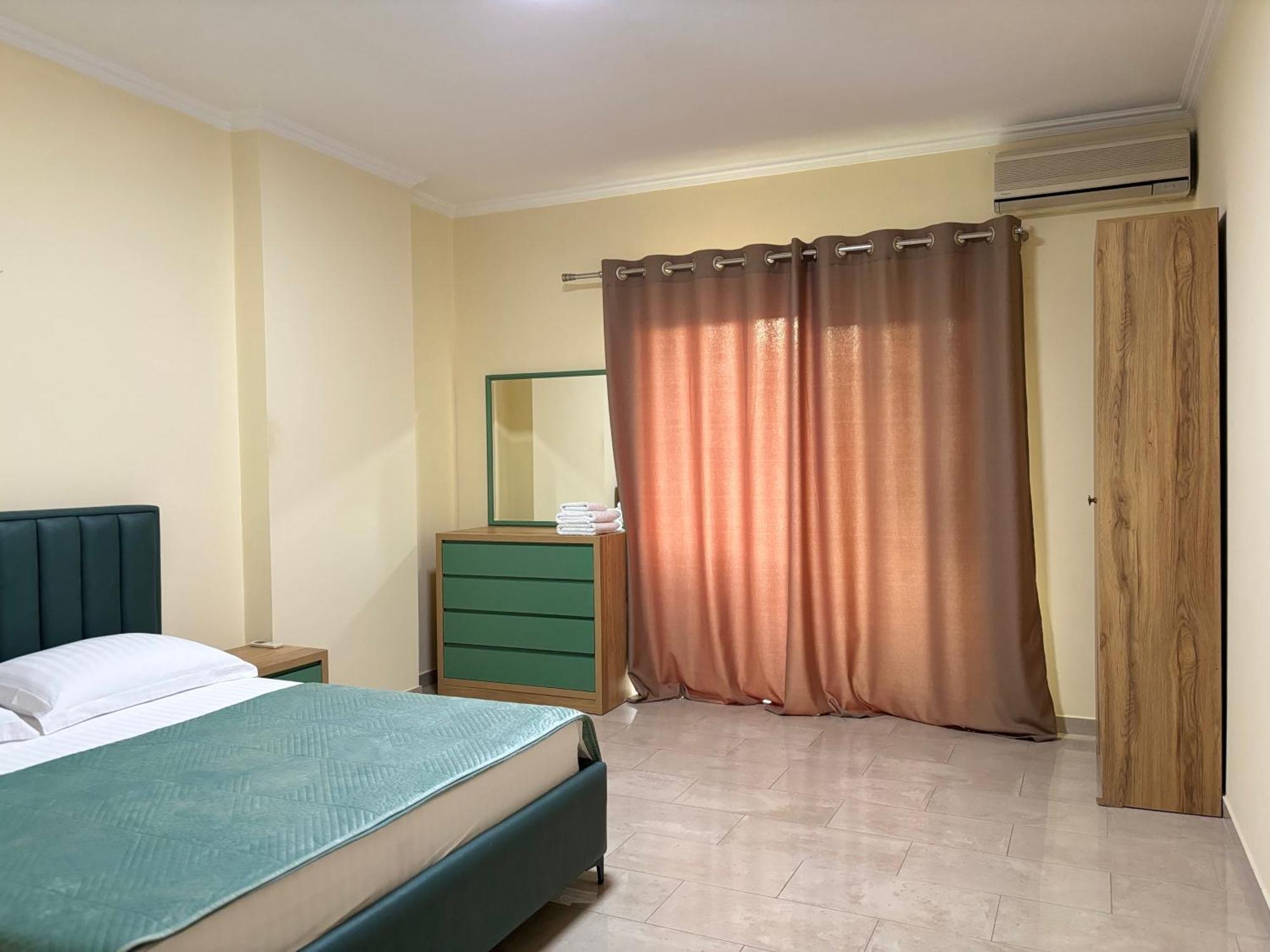 Tam 2Bdr Center Taiwan Apartment Tiranë Luaran gambar