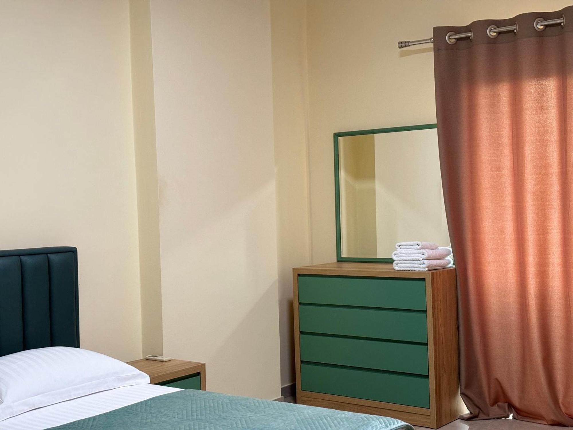 Tam 2Bdr Center Taiwan Apartment Tiranë Luaran gambar
