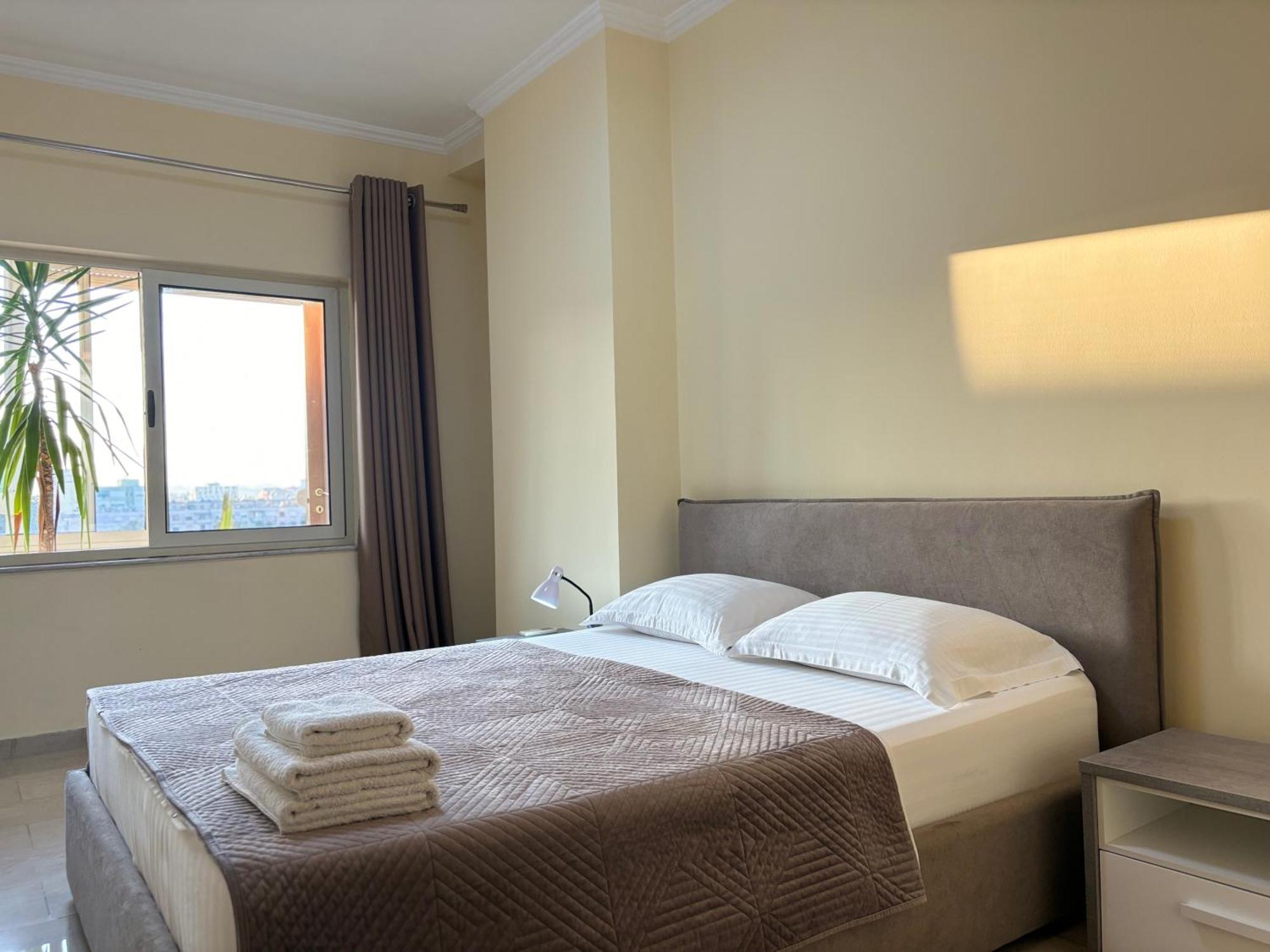 Tam 2Bdr Center Taiwan Apartment Tiranë Luaran gambar