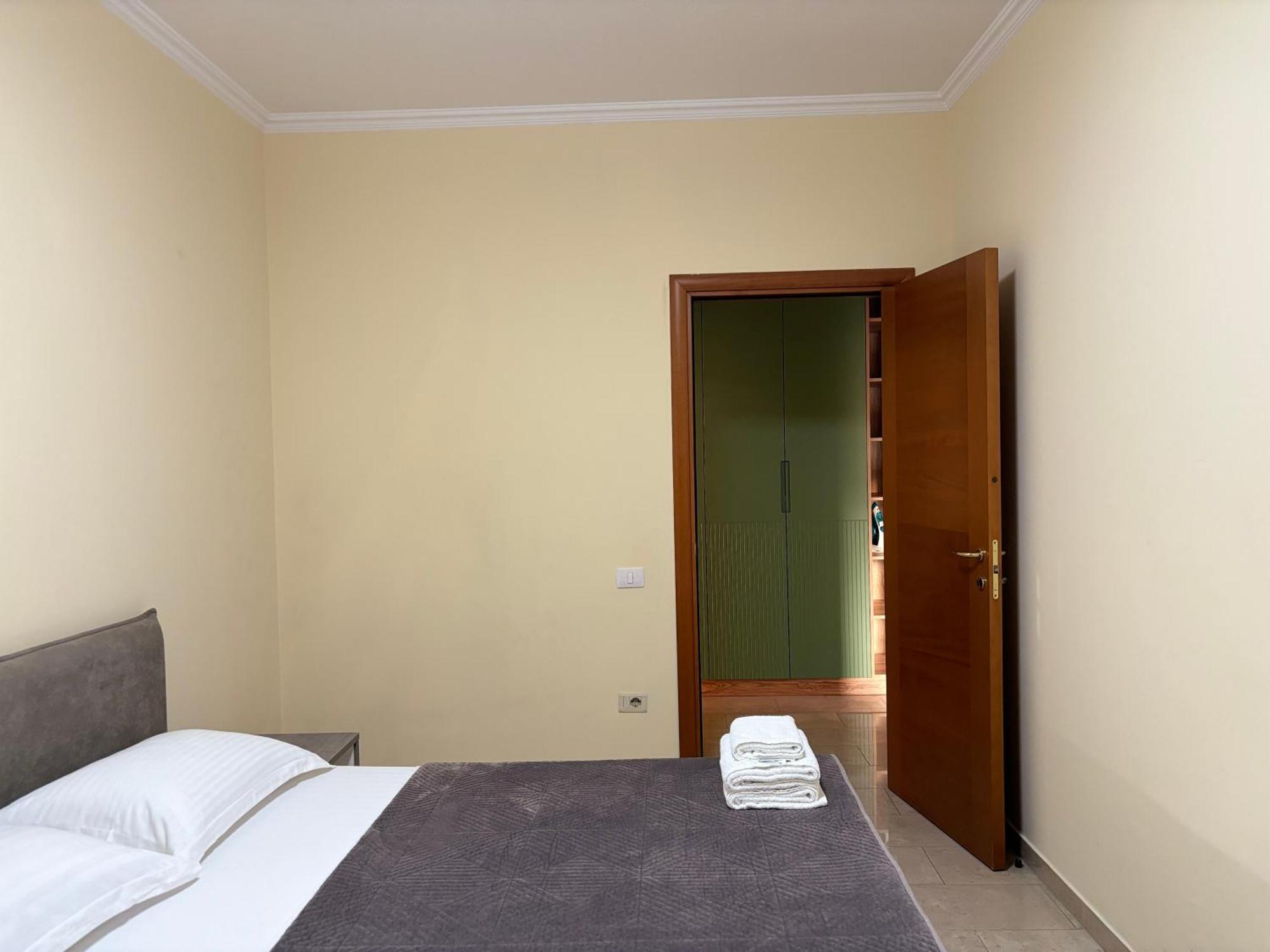 Tam 2Bdr Center Taiwan Apartment Tiranë Luaran gambar