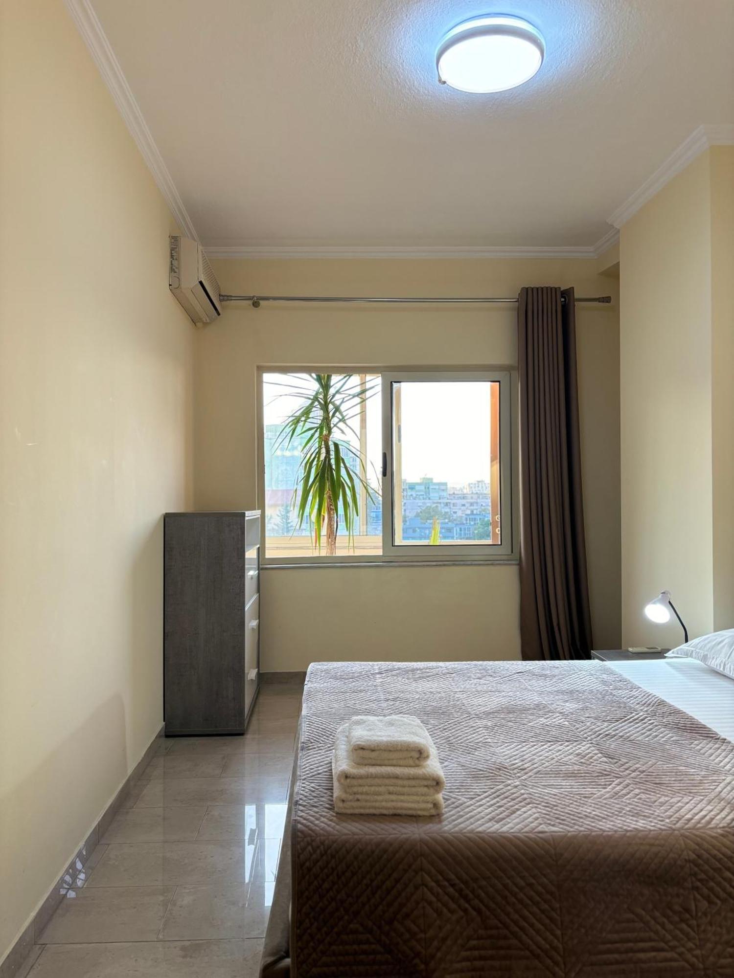 Tam 2Bdr Center Taiwan Apartment Tiranë Luaran gambar